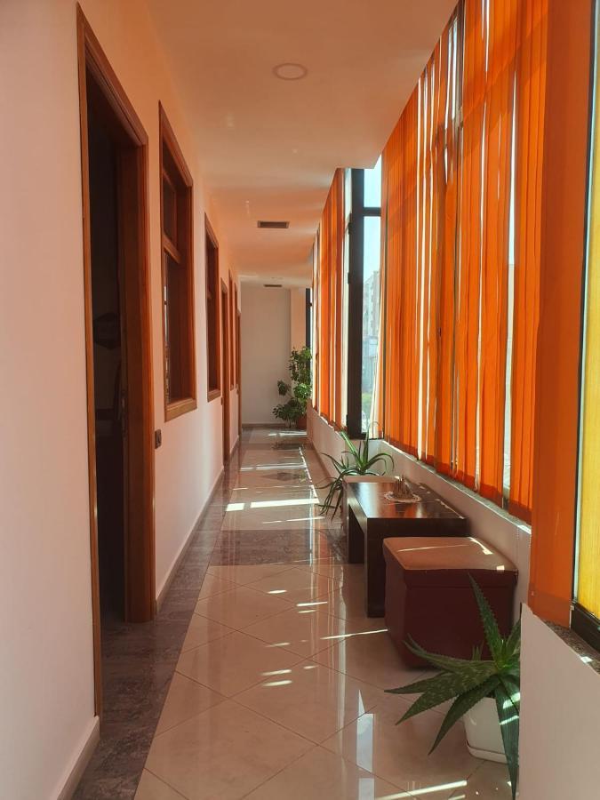 Hotel W Bush Square Fushe-Kruje Ngoại thất bức ảnh