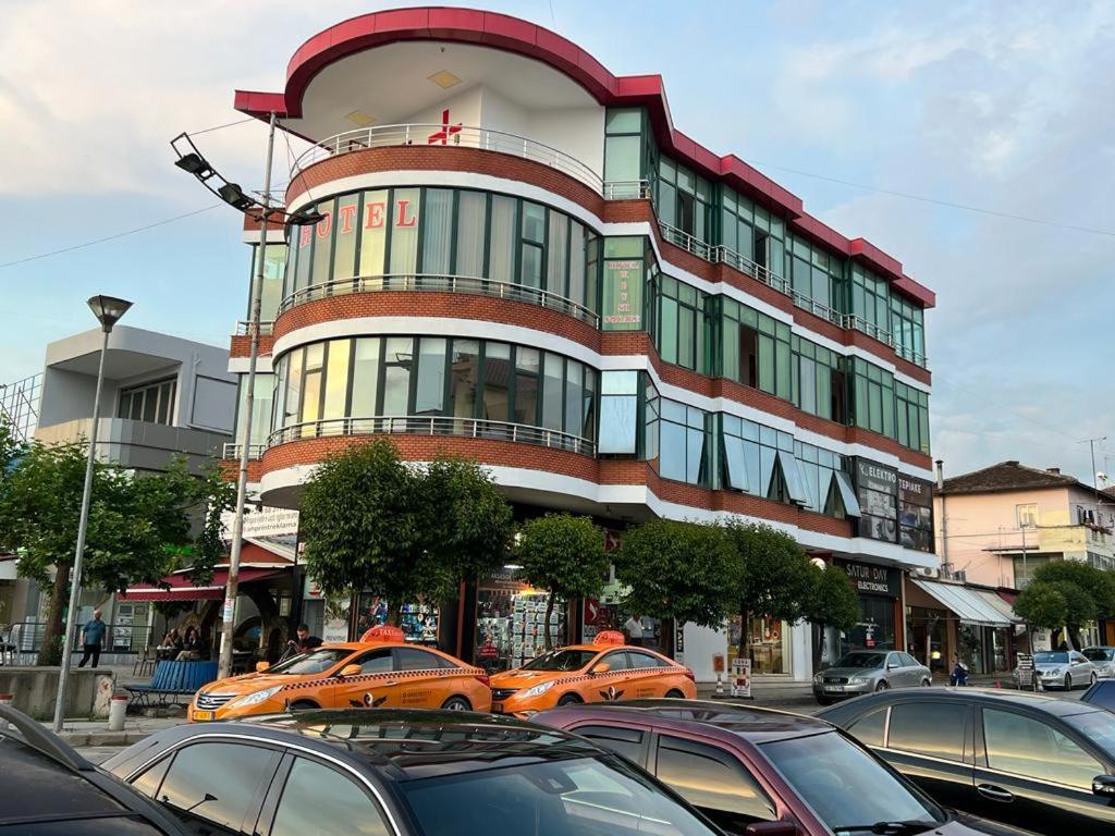 Hotel W Bush Square Fushe-Kruje Ngoại thất bức ảnh