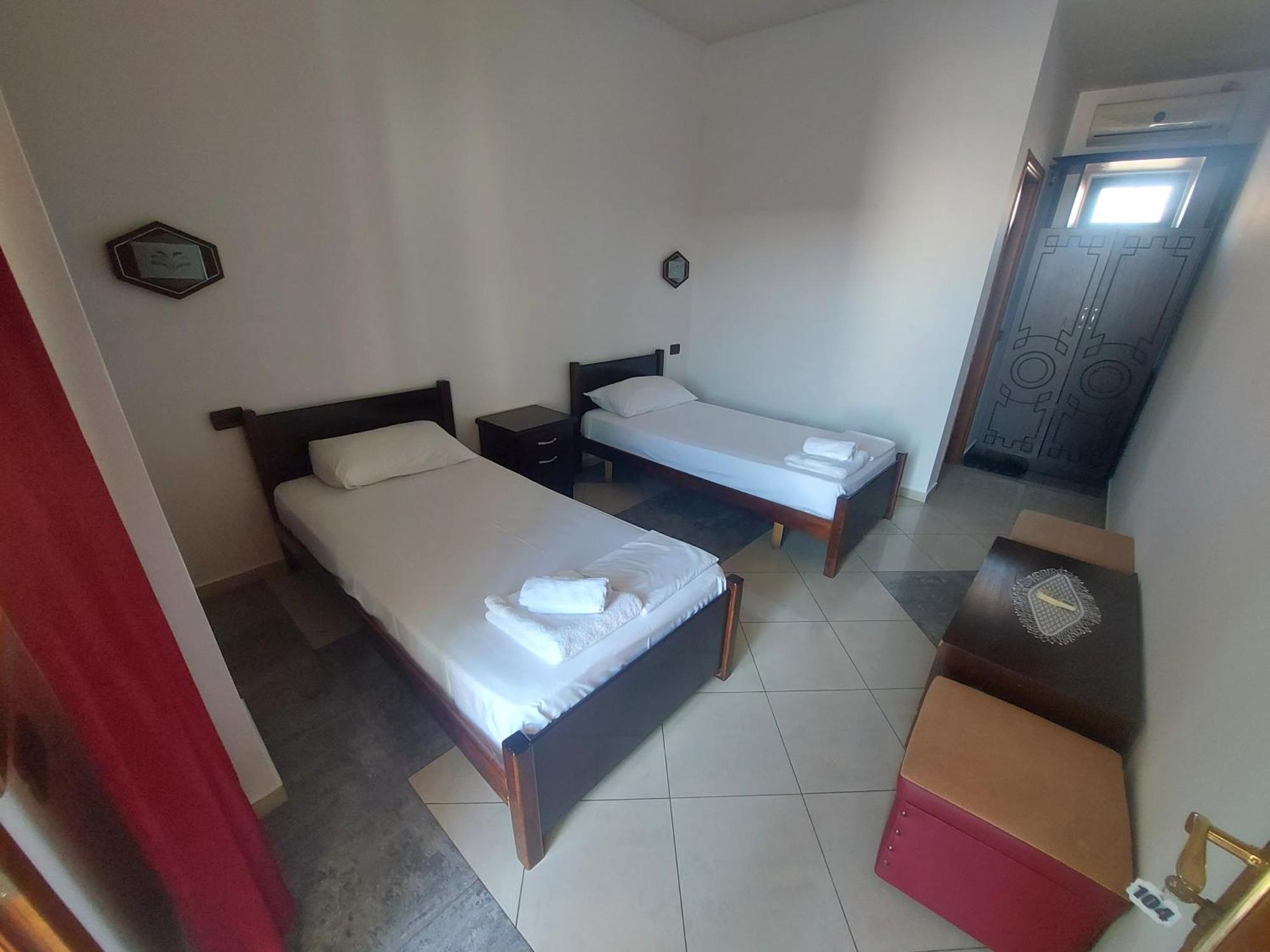 Hotel W Bush Square Fushe-Kruje Ngoại thất bức ảnh